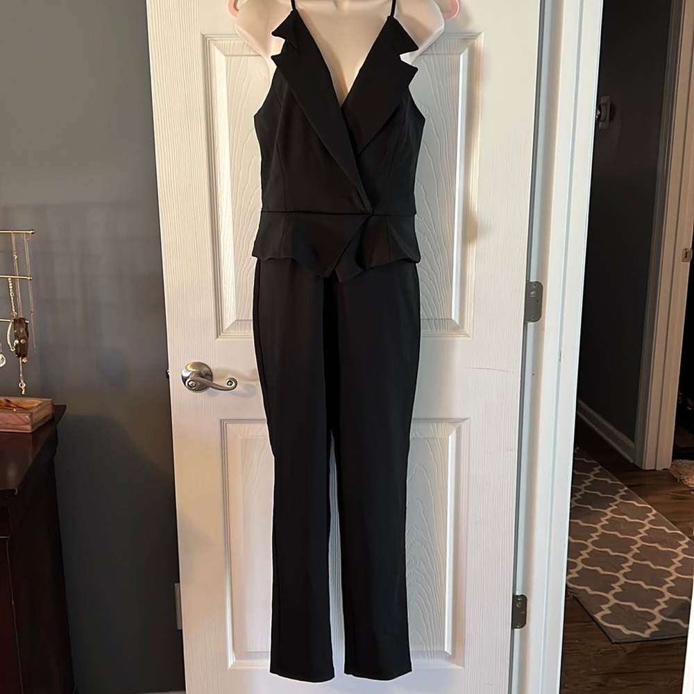 Women’s black ruffle jumpsuit size large